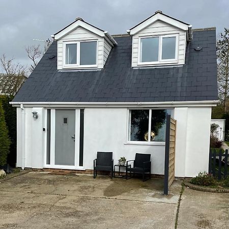 The Bolt Hole Hythe Panoramic Coast And Sea Views Villa Exterior photo